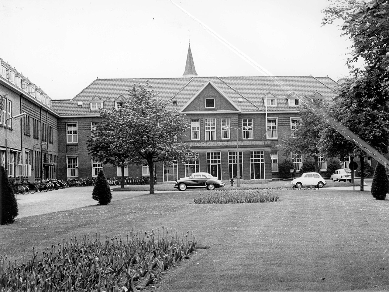 Main building of the St Canisius Hospital, Nijmegen, 1960